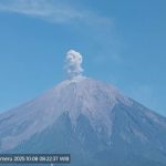 gunung semeru meletus 2