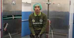 kisah-susanto-difabel-yang-kini-jadi-koki-program-mbg-prabowo_306212