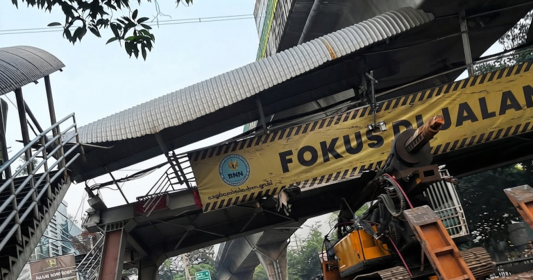 JPO Tendean Roboh