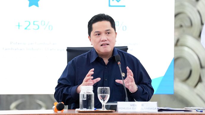 Skema pensiun atlet - Bakom