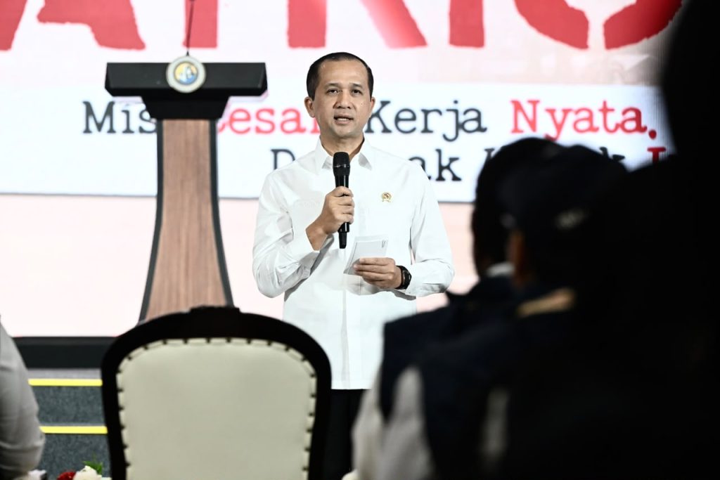 Turunkan dosen